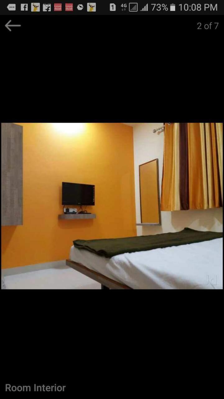 Vrundavan Hotel And Lodging Akalkot Экстерьер фото